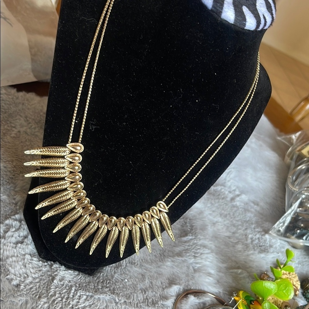 Gold Fringe Necklace with Dimensional Spike Design - Picture 4 of 5